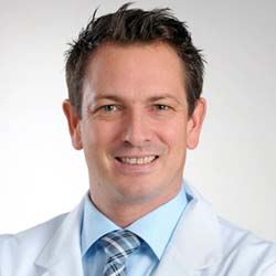 Dr. Bernd Schultes, Doctor en Medicina
